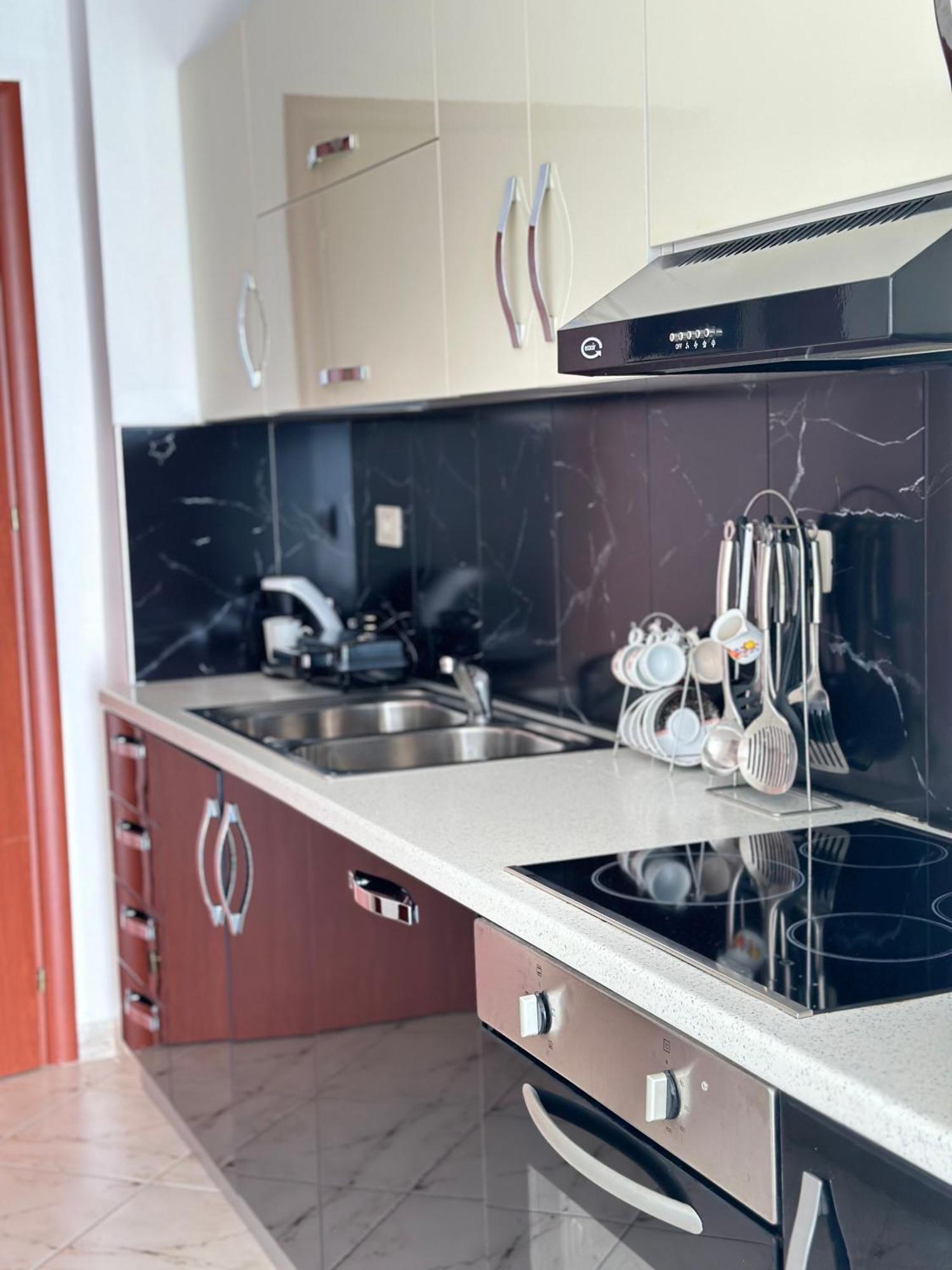 Tini Sea View Apartment Σαράντα Εξωτερικό φωτογραφία