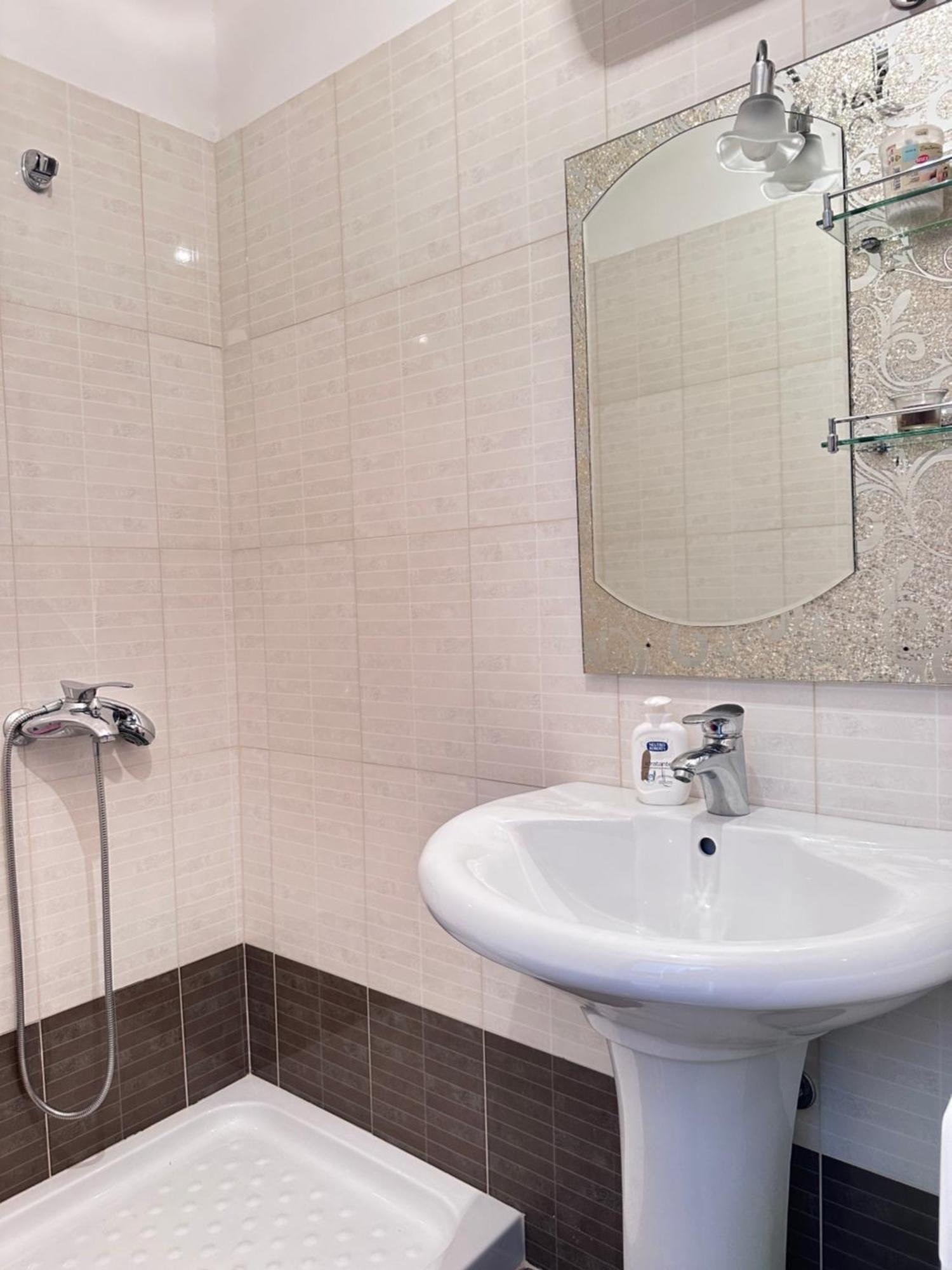 Tini Sea View Apartment Σαράντα Εξωτερικό φωτογραφία